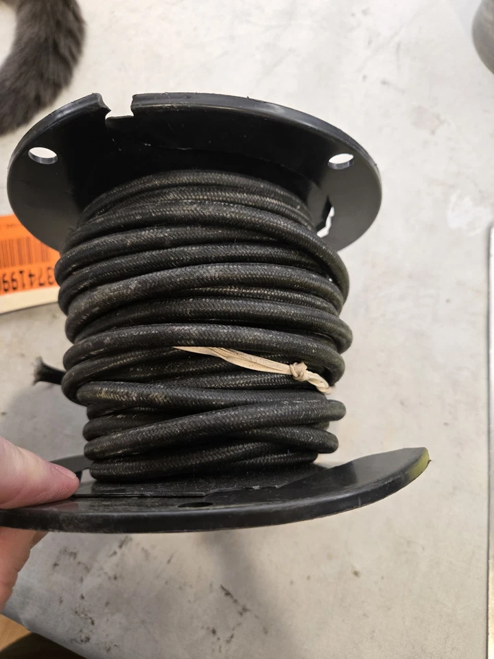 8(133) SRML UL3231/SEWF-2P/N: 4-080000BK.060 PARED SRTemp: 150C,... Foto 2 de 4