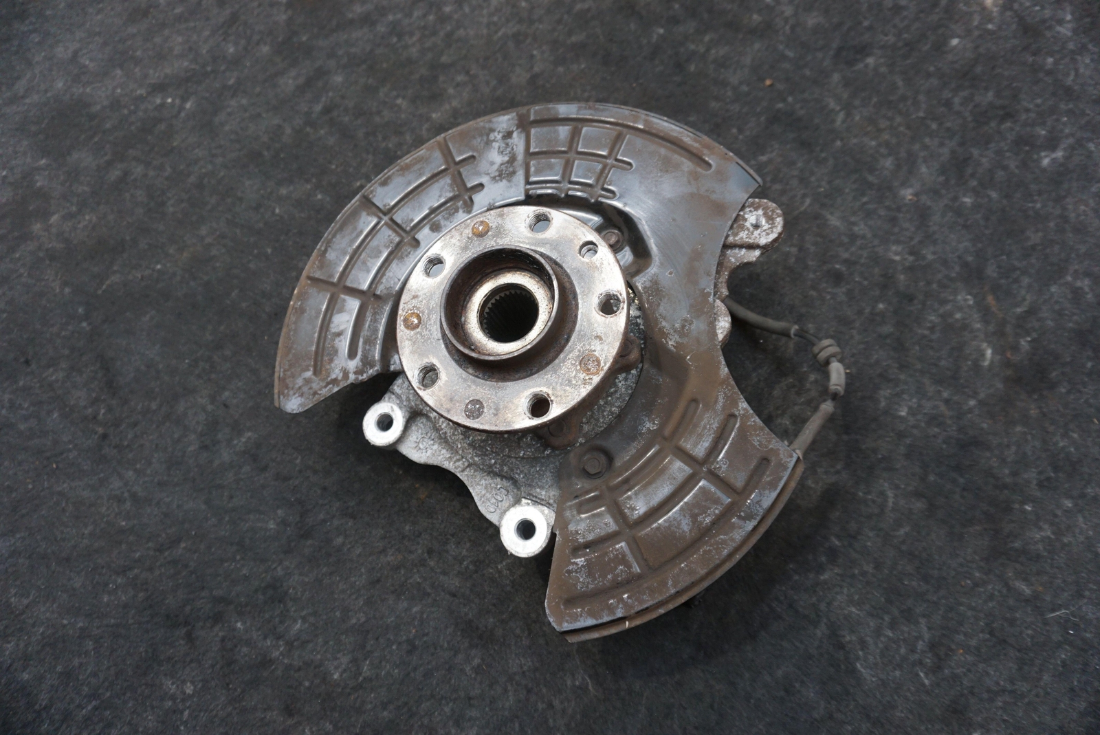 Rear Left Spindle Knuckle Hub Bearing 670035980 Maserati Quattroporte S M156 17+