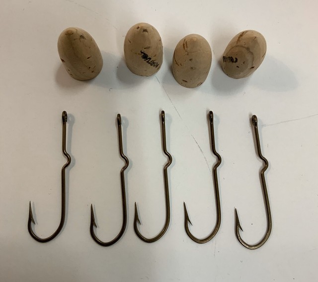 Vintage Lot Of 5 Fish Jig Hooks & 4 Cork Fishing Hooks Unused Kinked