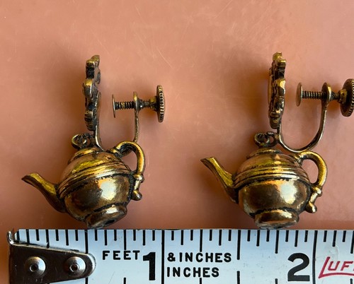 Vintage Paar 1940er Jahre Chor Tee Zeit Teekanne Miniatur Charms Schraube zurück hängen Ohrringe - Bild 21 von 24