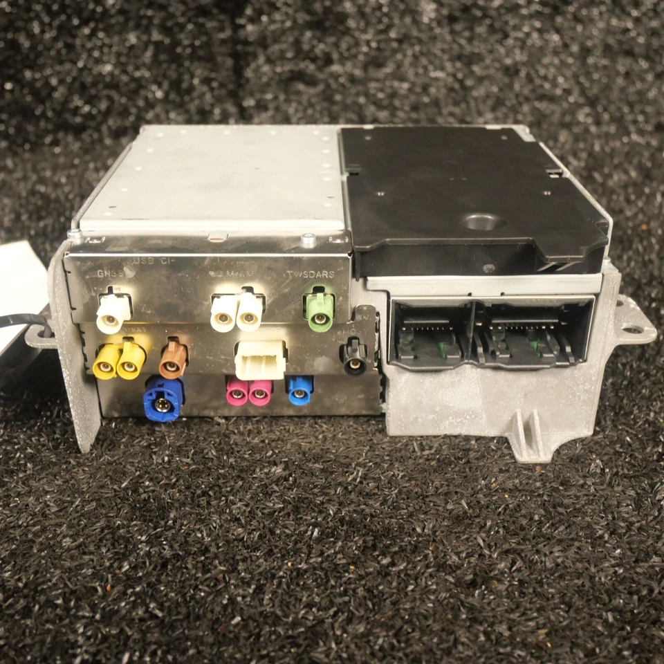 Unidad principal de satélite receptor de radio MERCEDES CLA250 A2479001310 2020 2022 OEM Foto 2 de 4