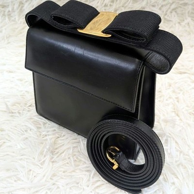 Salvatore Ferragamo Vara Ribbon Black Calf Leather 2Way Handbag Vintage Authent