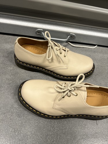 Dr. Martens 24256 Womens Size 10 Clog Lace Up Shoes Taupe Virgina Cream - Picture 2 of 16