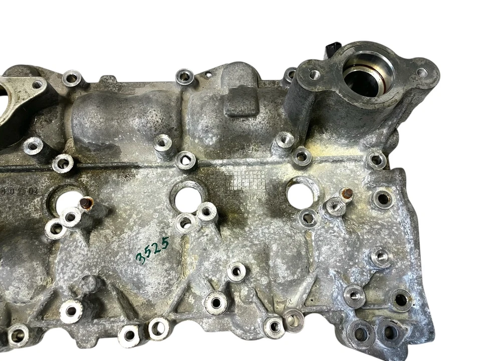 Infiniti QX30 2018 2,0 L cubierta de válvula de culata de motor OEM Foto 4 de 4