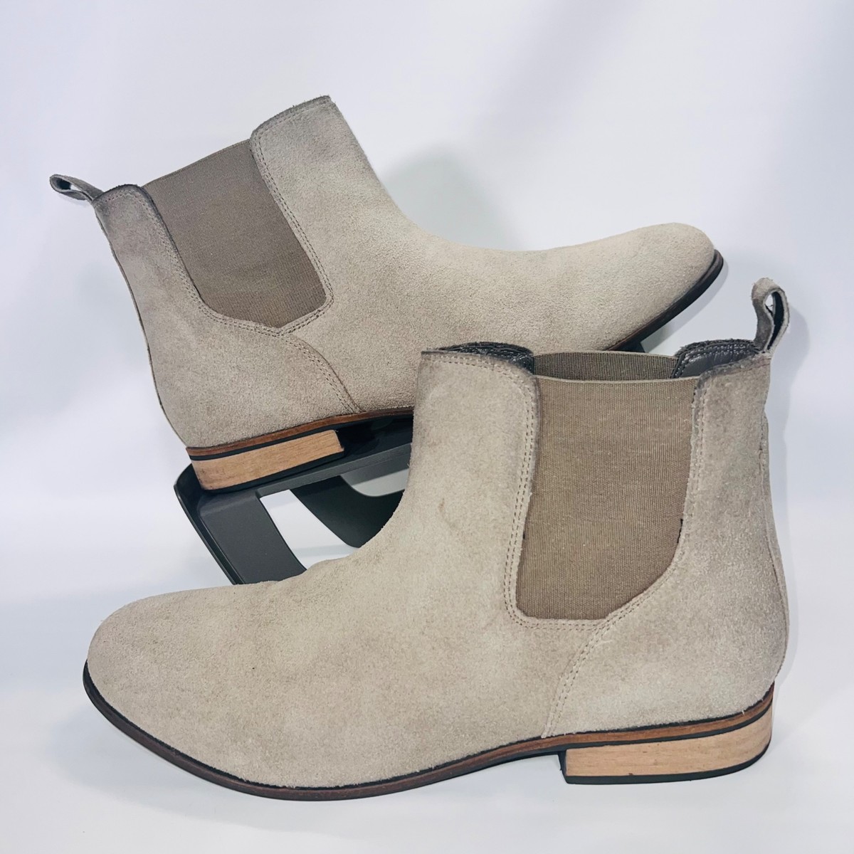 Urban Outfitters UO Chelsea Suede Boots Beige Men's 10