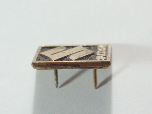 Vintage Suzuki Logo Motorcycle Pin (Choice of 1-Gold or Silver tone) *** - Picture 2 of 5