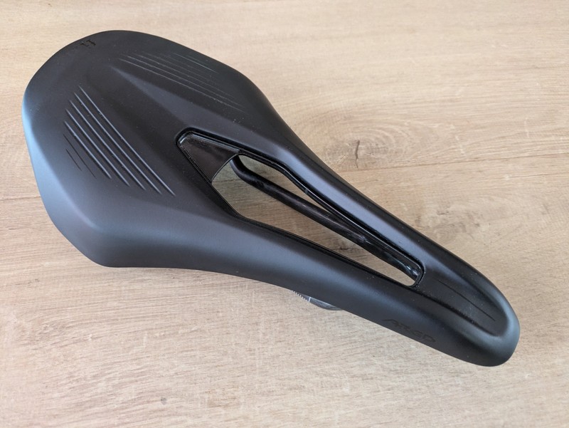 Fizik Vento Argo R1 carbon rails 140mm width 189 grams