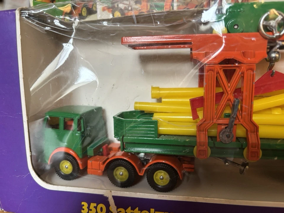 Siku V 350 Hanomag Henschel, Fahrbare Kranbrücke in OVP von 1973 / 1974 - Bild 4 von 4