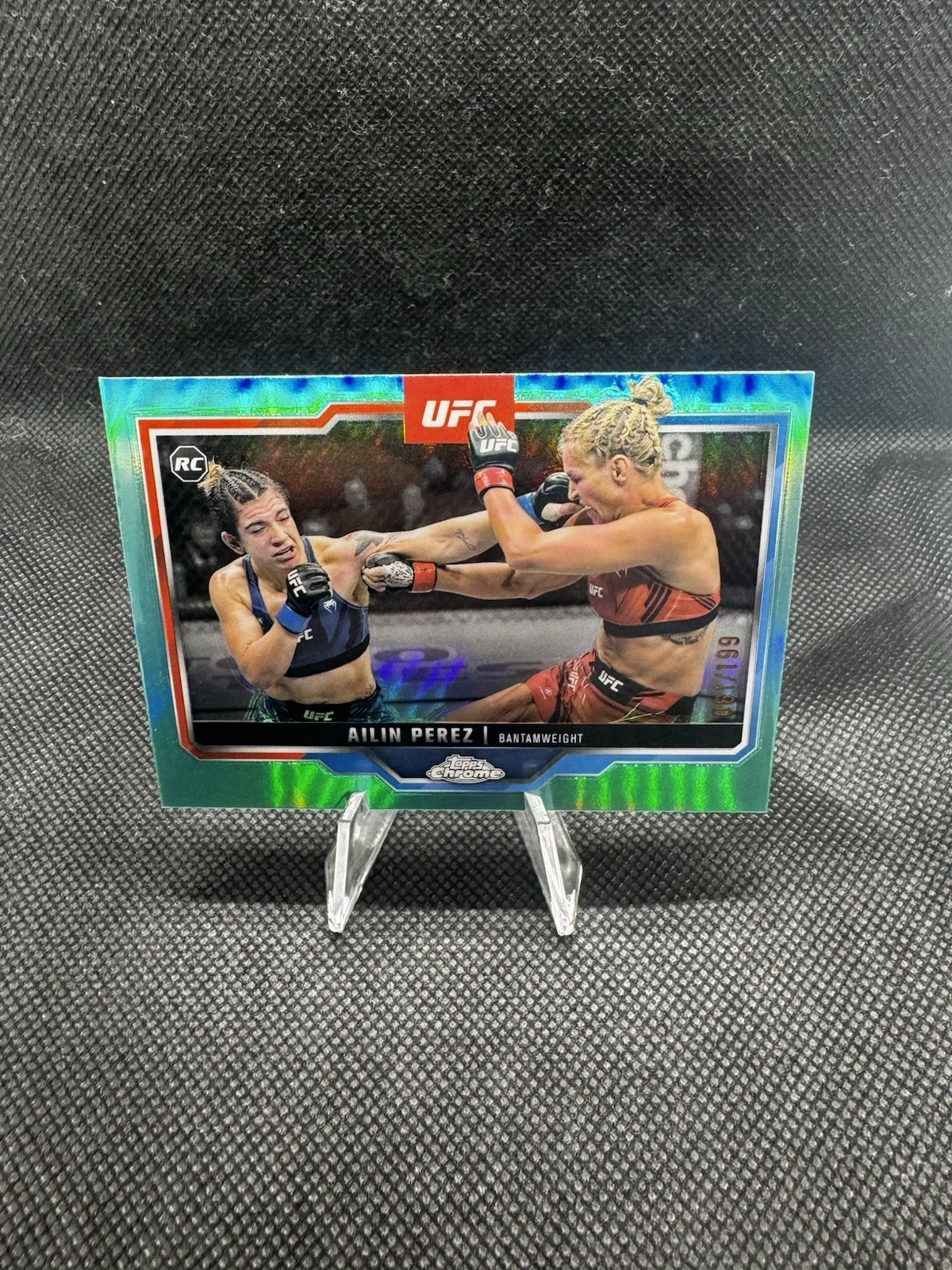 2025 Topps Chrome UFC Ailin Perez #111 Aqua Refractor /199 (RC)