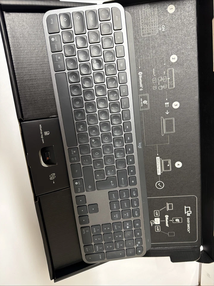 Logitech MX Keys Bluetooth QWERTZ Tastatur - Graphit - Bild 2 von 3