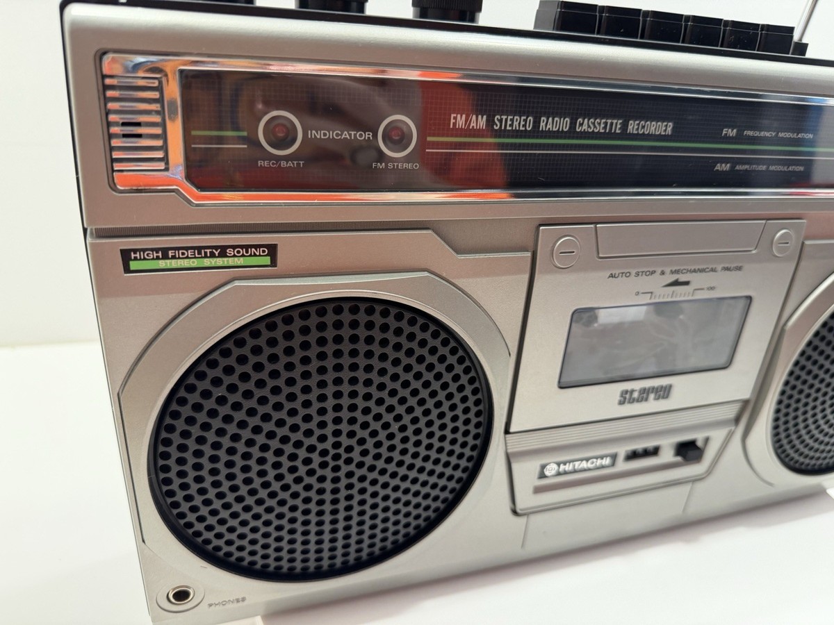 VINTAGE *PRISTINE* 1979 Hitachi TRK-7300H AM/FM Radio Cassette
