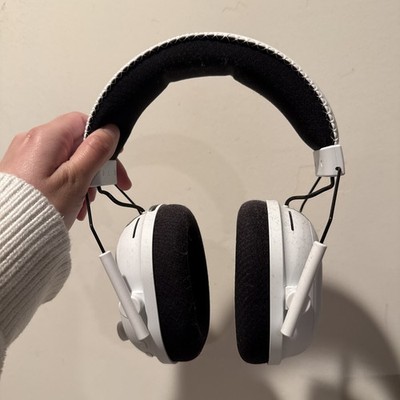 Razer BlackShark V2 Pro Wireless Gaming Headset White RZ04-04530200-R3U1 - READ
