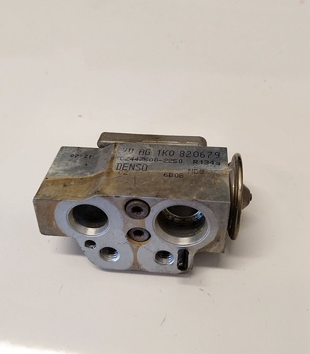 1K0820679 Expansionsventil, Klimaanlage 1K0 820679  1K0820679  1K DE2844836-55