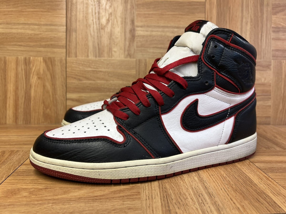 RARE🔥 Nike Air Jordan 1 Retro High OG Bloodline 2019 Size RARE🔥 Nike Air Jordan 1 Retro High OG Bloodline 2019 Size