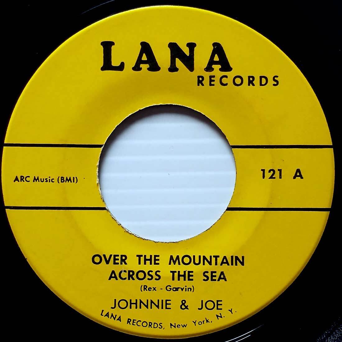 Johnnie & Joe - Over The Mountain Across The Sea