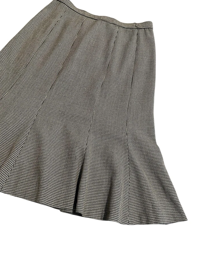 Falda Focus 2000 para mujer talla pequeña 4P midi negra blanca espiga a cuadros Foto 3 de 4