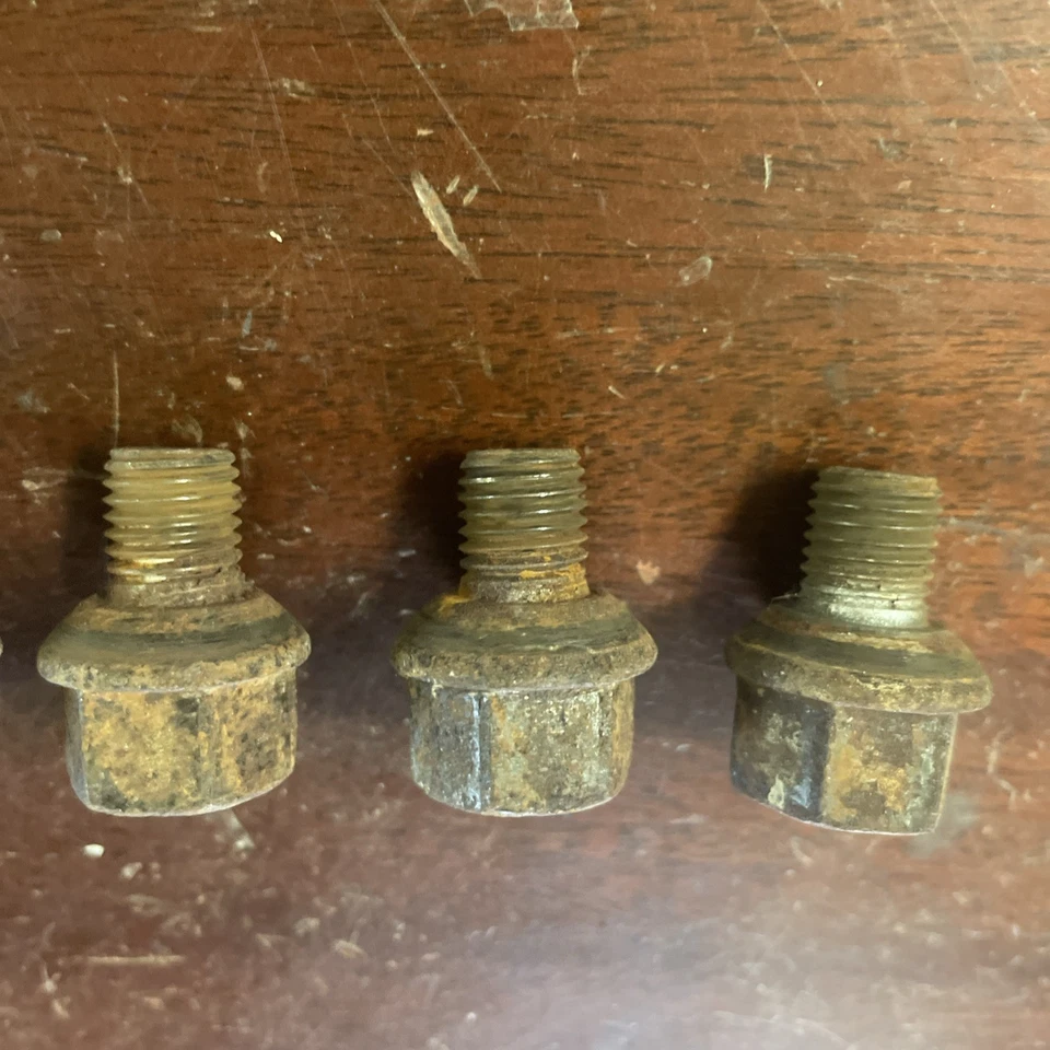 JUEGO 5 PERNOS DE TUERCA 14MM X 1.5 VOLKSWAGEN T1 BUG BEETLE 1968-1979 (T2 BUS 1950-1970) Foto 3 de 4