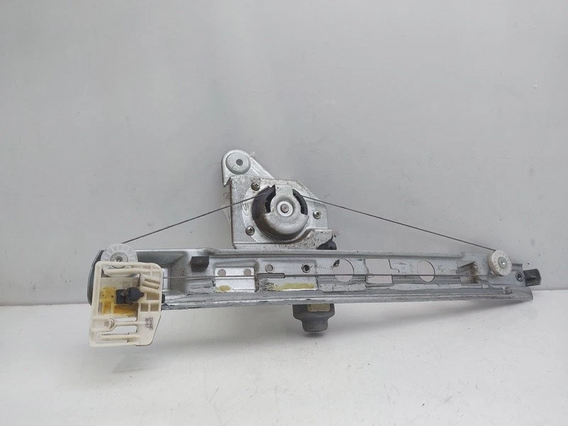 8201010924 elevalunas trasero derecho para RENAULT MEGANE II RANCHERA FAMILIAR - Imagen 2 de 4