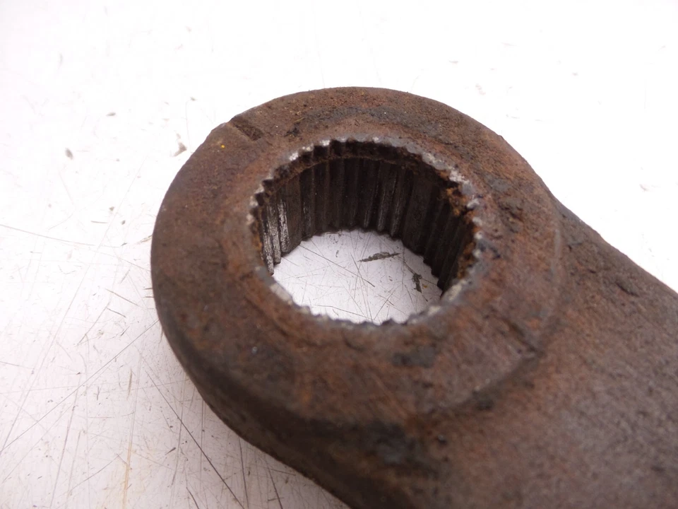 Caja de cambios de dirección asistida Chevrolet Camaro 70-81 brazo Pitman original GM 396481 Foto 3 de 4