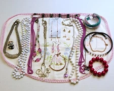 Vintage to Modern WEARABLE Costume Jewelry 20+ Puro Vida Bracelet, La Meno