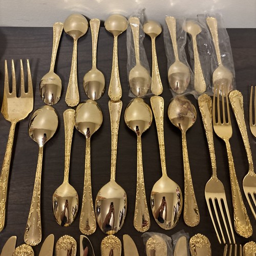 WM Rogers & Son Enchanted Rose Gold Plated Silverware Flatware 59pc Some NEW - Picture 4 of 10