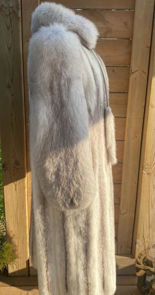 Vintage Blue Fox Fur Coat Full Length by D’Kindy & Sons Canada 70s Real Fur  - Image 4 of 4