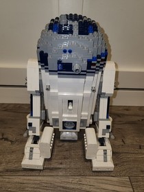 LEGO Star Wars: R2-D2 (10225) Used, No Wear with instructions. No box. 