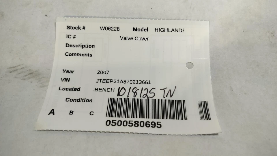 Used Engine Valve Cover fits: 2007 Toyota Highlander  Grade A - Image 3 of 4