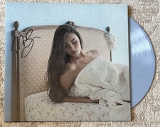 MADISON BEER SIGNED LOCKET ALTERNATE COVER VINYL LP AUTO - BECKETT COA