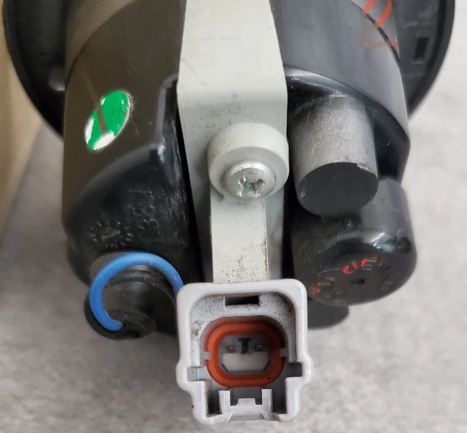 Genuine Nissan Repeater Lamp 26165-6GA0A OEM - Image 3 of 4