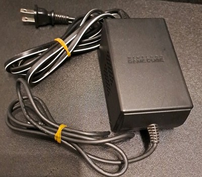 Original Nintendo GameCube Netzteil DOL 002 (USA)