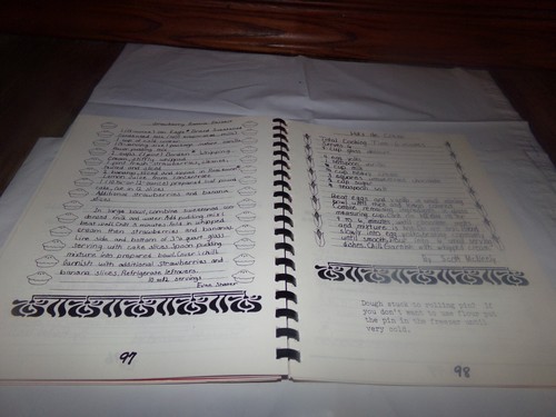 Vintage Eureka's Tidbits Cookbook Handwritten then copies recipes Quiche 1990 - Picture 11 of 11
