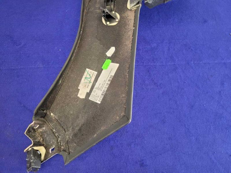 2014 Audi R8 V10 Plus Coupe Driver Left Seat Belt Retractor Cover 2136