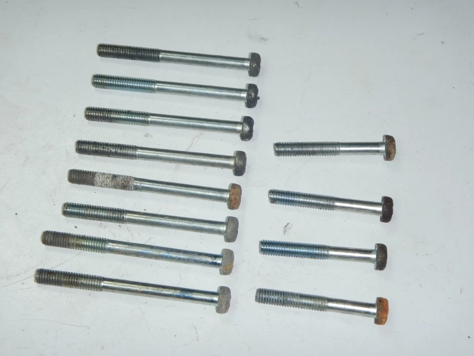 Caja de manivela motor medio divisor pernos 1975 76 Kawasaki KT250 KT 250 Trials Foto 3 de 3