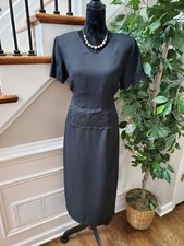 Vintage Sag Harbor Black Polyester V-Neck Short Sleeve Knee Length Dress Size 8
