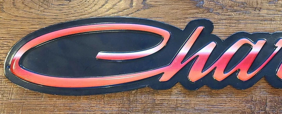 Letrero de hojalata de metal para coche Dodge Charger 24,25" NUEVO negro y rojo automotriz hombre cueva Foto 4 de 4