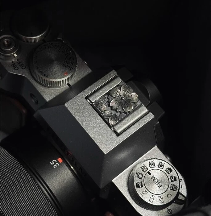 Sakura Shutter Release Button Hot Shoe Cover 925 Silver For Fujilm Leica Camera - Image 3 of 4