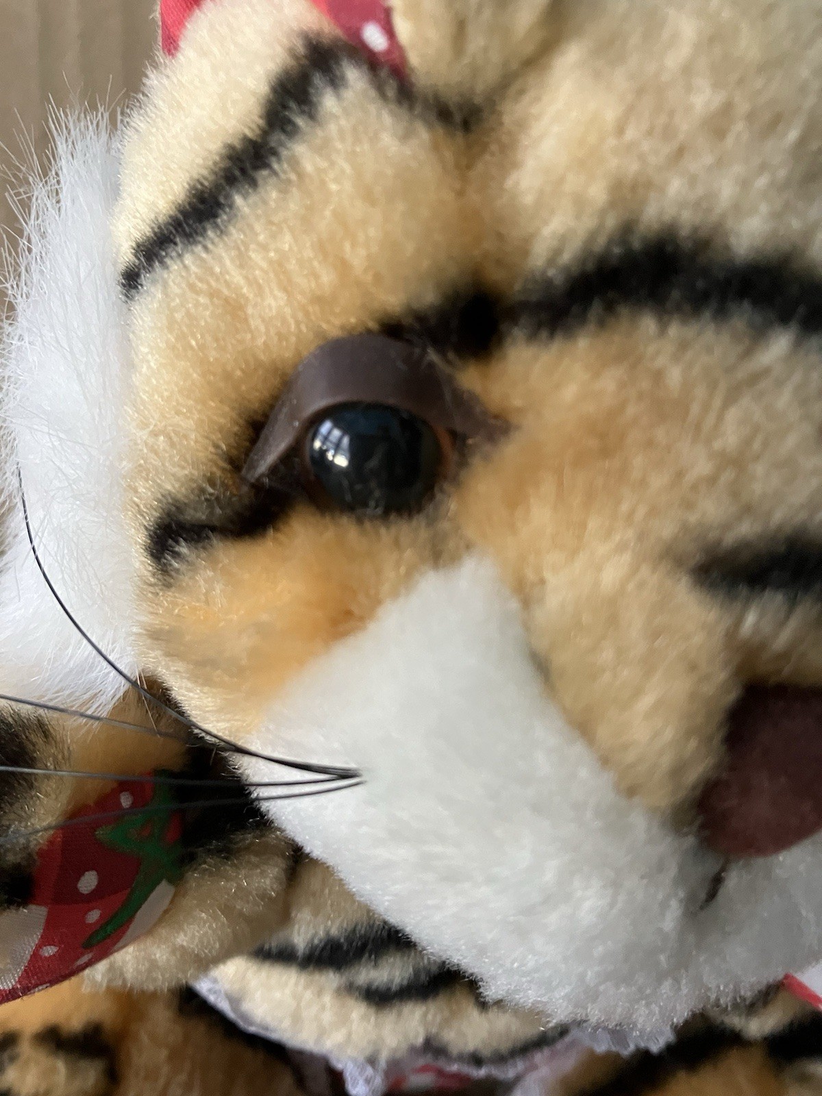 как выглядит Vintage Christmas Toy Plush Little Tiger Rare With Eye Lid ,design In USA-China фото