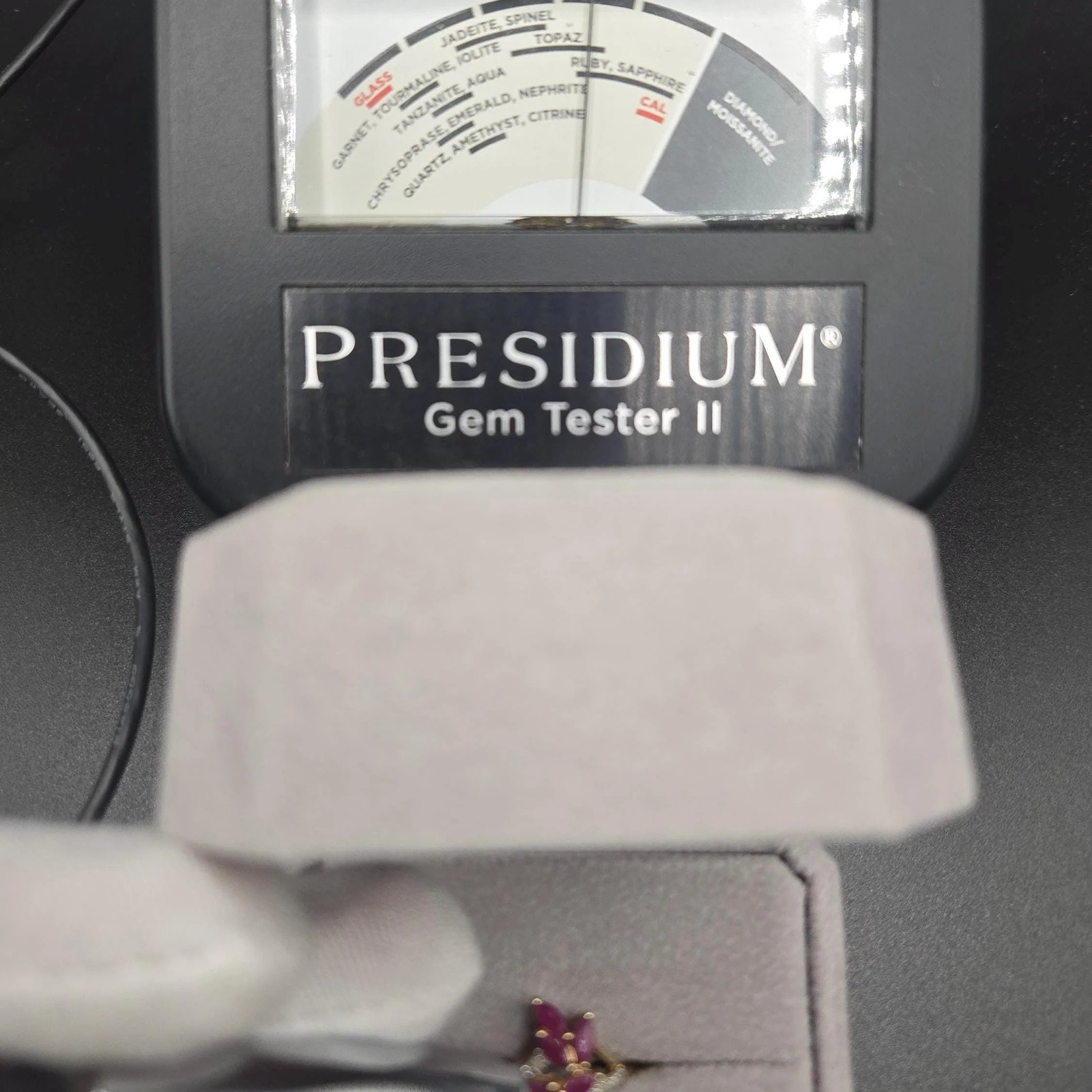 10K Solid Gold Ruby Marquise Cluster Ring with Di… - image 10