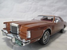 1 18 Lincoln Continental Mark V 1978 Copper color
