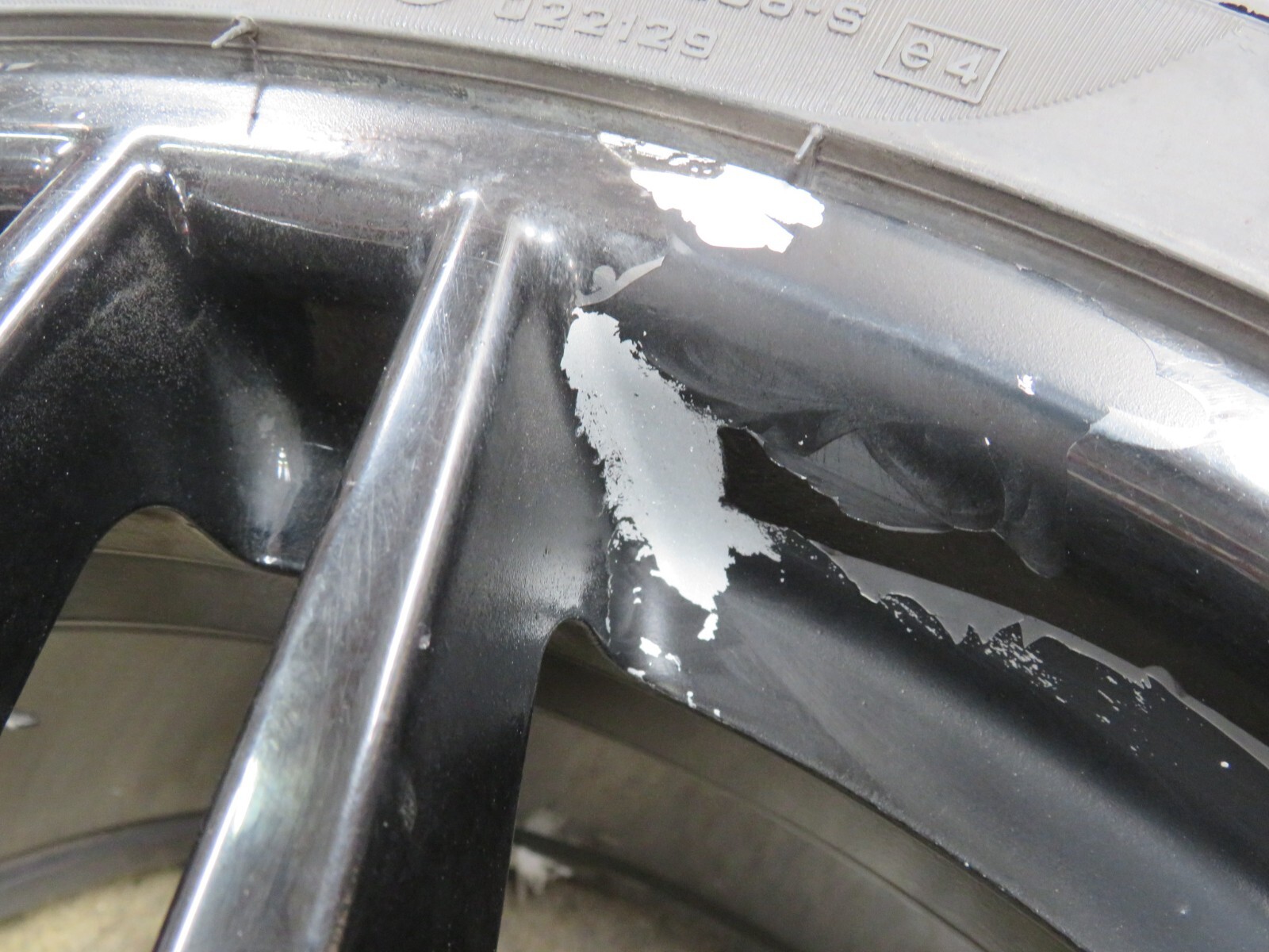 Ferrari F430, Rear Wheel, Black, Chipped Paint, Used, P/N 194266