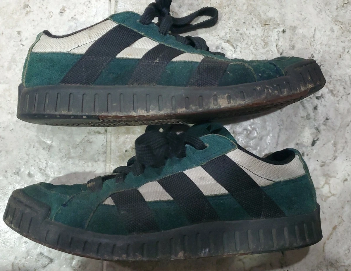 Adidas hotsell sb shoes