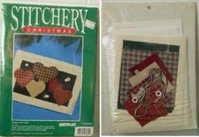 Bernat Stitchery Christmas "Hearts Come Home" Size 12" 8" Wall Hanging