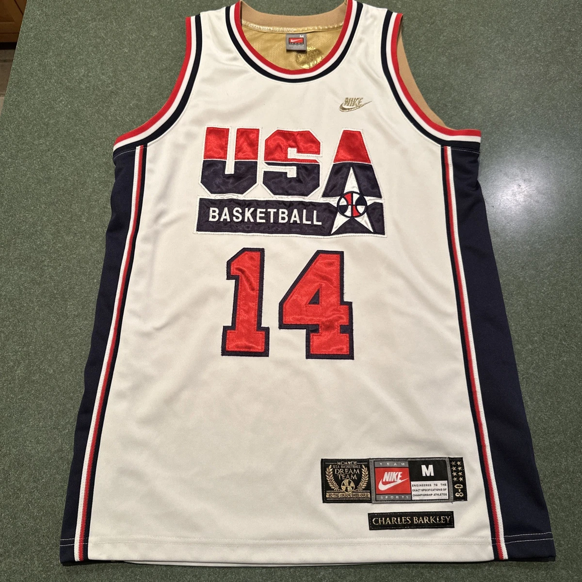 Preços baixos em Nike Charles barkley Roupas e Souvenirs para fãs