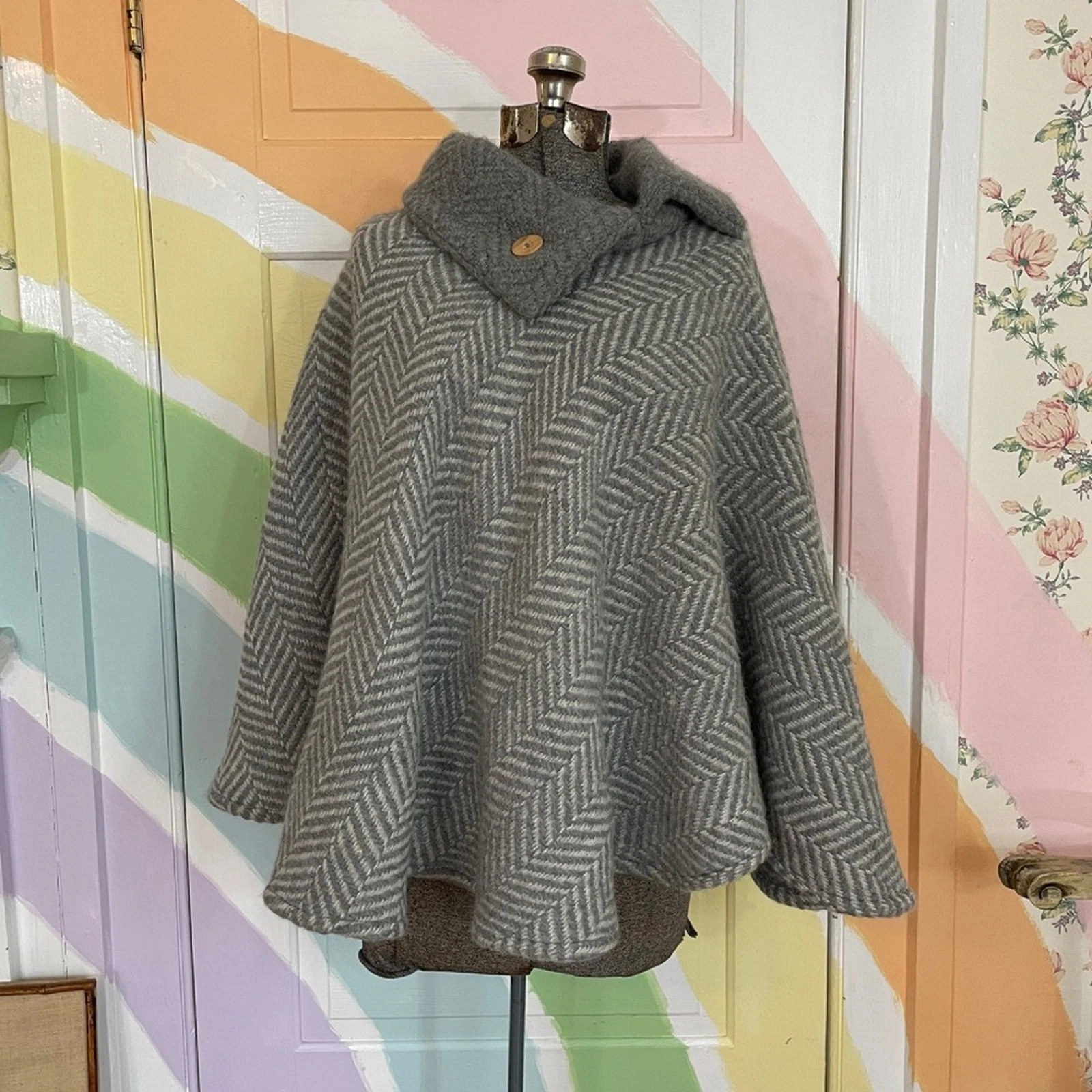 NWT Aran Sweater Market Laura Cape Shrug Poncho Irish Wool Blend - OS 💚🎀