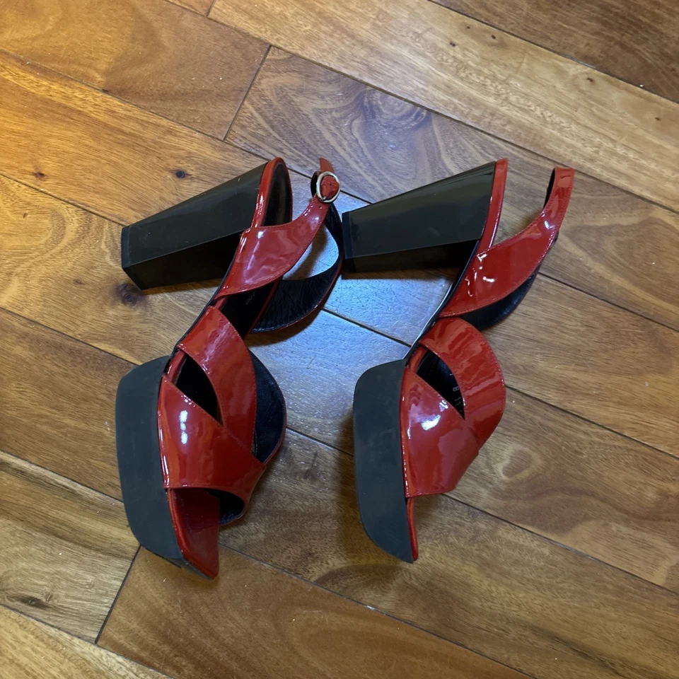 Sandalias rojas de tacón Robert Clergerie 9,5 Foto 4 de 4