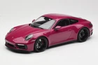Porsche 911 992 Carrera 4 GTS Rubystar Minichamps 1:18 | 155063102