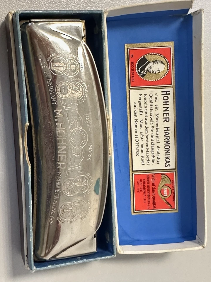 UNSERE LIEBLINGE M. HOHNER HARMONICA CURVED KEY C MODEL 7332/48M GERMANY TREMOLO - Image 2 of 4
