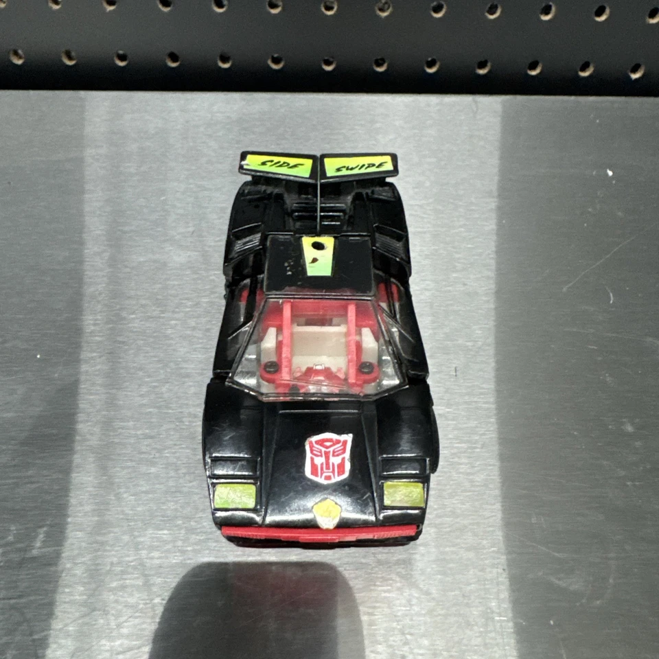  Sideswipe 1992 Vintage Hasbro Transformers Action Figure - Image 3 of 4