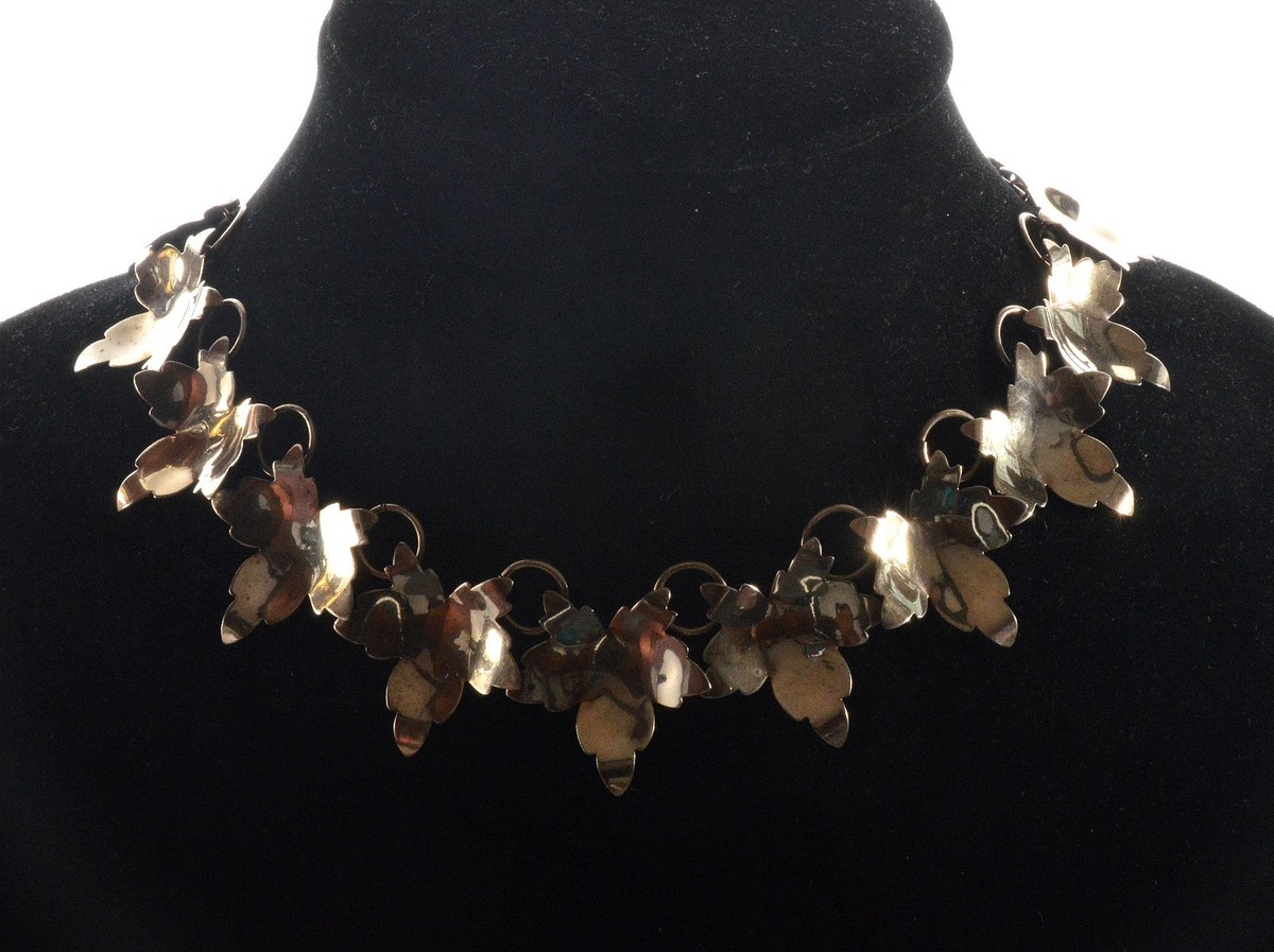 ANTIQUE VICTORIAN STERLING MAPLE LEAVES NECKLACE C.1890 View 2